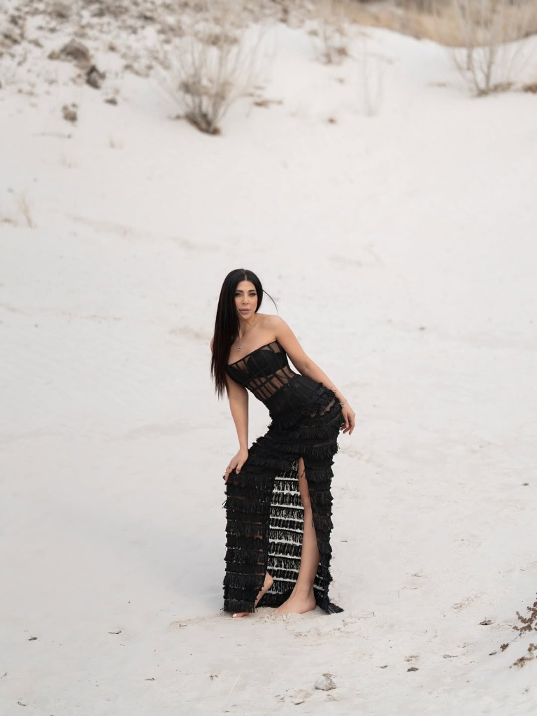 Քնարիկ — SHE հիմնադիր